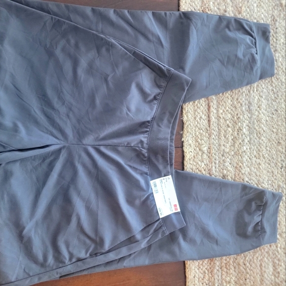 💠2/$25💠Uniqlo Ultra Stretch Active Joggers - Picture 5 of 8